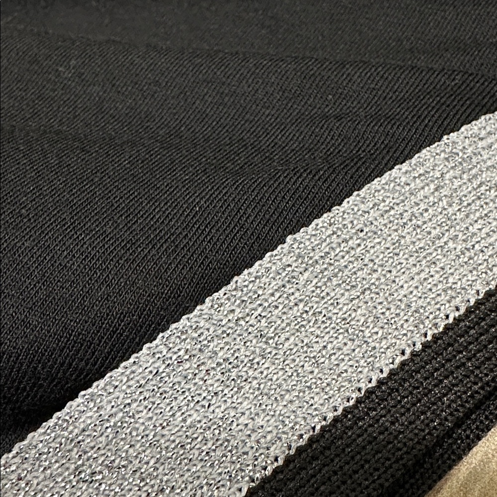 ULTRACOR Set  Women's Collegiate Black Leggings and Top with Silver Accents - Picture 15 of 16